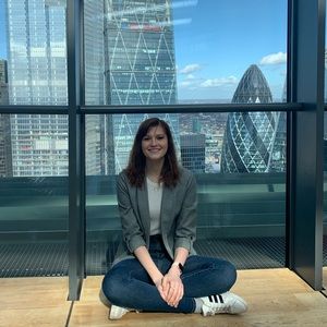 Meet your Posher, Julia